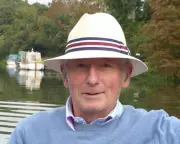 Christopher Mullan: The Visionary Glass Artist Who Transformed Light into Legacy