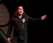 Ross Noble's Glasgow Triumph: A Masterclass in Improvised Comedy Genius