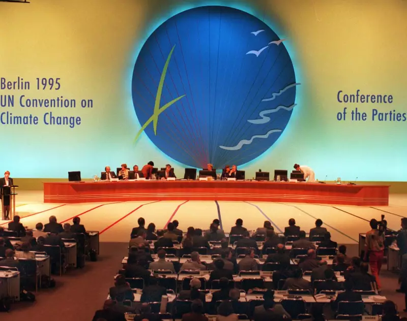 30 Years of Climate Talks: CO2 Levels Soar from 360 to 426 ppm