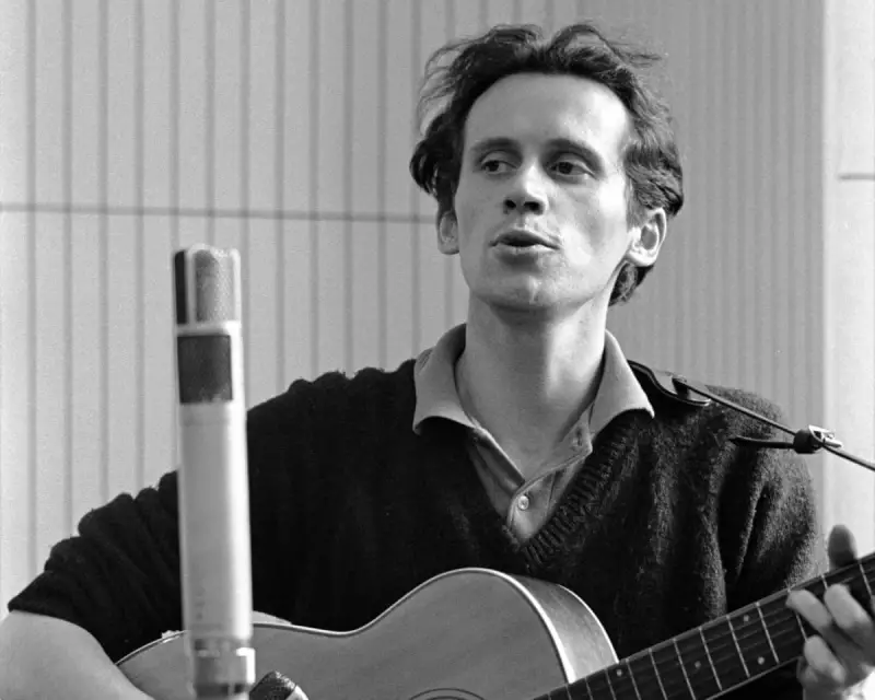 Archie Fisher: Scottish Folk Icon Dies at 86, Leaving Lasting Legacy