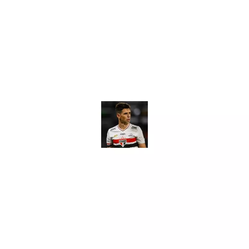 Ex-Chelsea Star Oscar Hospitalised After Training Collapse