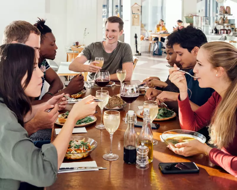 Gen Z Embrace Communal Dining: 90% Prefer Shared Tables