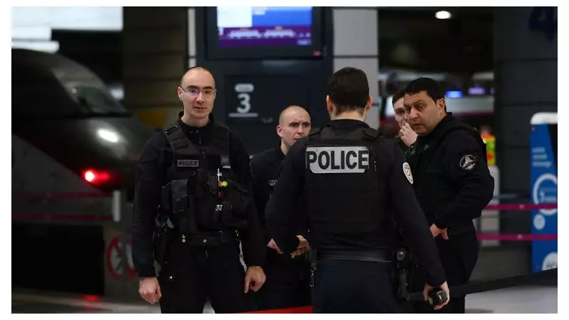 Paris Police Shoot Knife-Wielding Man at Montparnasse Station