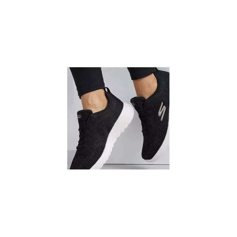 Skechers' £59 Trainers Slashed to £30 in Black Friday Steal