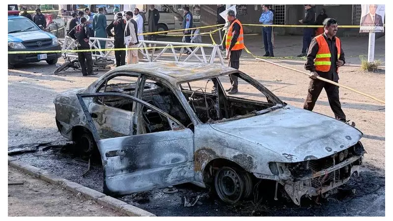 Suicide Bombing in Islamabad Kills 12, Targets Police Vehicle