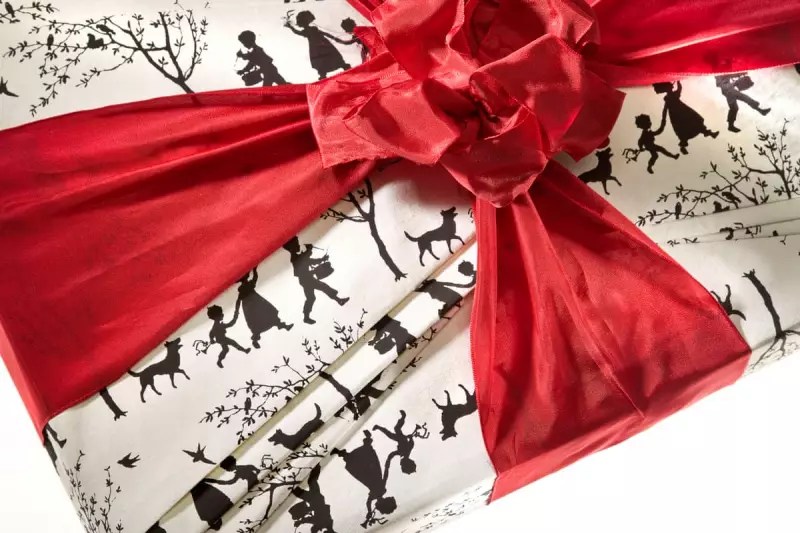 Two-Tier Holiday Season: Affluent Shoppers Spend as Others Cut Back