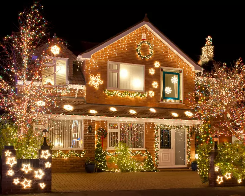 UK Could Follow US in Enforcing Christmas Light Limits for Net Zero