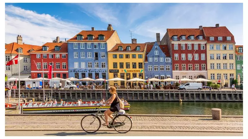 UK Eyes Danish 'Zero Refugees' Model in New Migration Crackdown