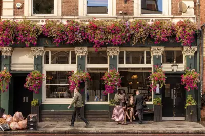 London's Liquid Gold: These Pubs Crowned Best in Britain for Food in 2025 Guide