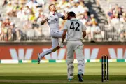 19 Wickets Fall on Dramatic Ashes Day One as England Seize Early Edge