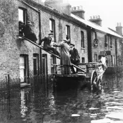 1928 Thames Flood: 14 Dead, Thousands Homeless in London Catastrophe