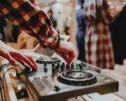 2025 Christmas Playlists: Fresh Music for Every Festive Moment