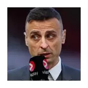 Berbatov: Chelsea can 'surprise' Arsenal in Premier League title race