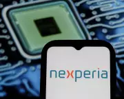 Chip War Escalates: Dutch Blockade Threatens Car Factories and Global Tech Supply