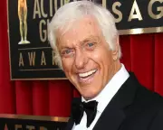 Dick Van Dyke Reveals He Turned Down James Bond Role Before Mary Poppins