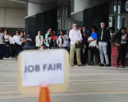 Florida's Former Prisoners Trapped in Low-Pay Temp Jobs, Report Reveals