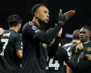 Fulham Stun Tottenham 2-1 as Pressure Mounts on Thomas Frank