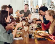 Gen Z Embrace Communal Dining: 90% Prefer Shared Tables
