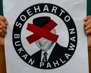 Indonesia's Gen Z Divided Over Suharto's Controversial Hero Status