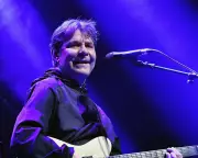 Lô Borges: Brazilian Music Legend Dies at 73