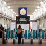 London Travel Chaos: Major Tube & Overground Closures This Weekend