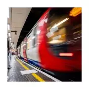 London Victoria Station Plunged Into Chaos as Faulty Escalator Sparks Major Closure