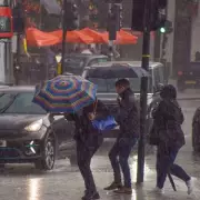 London Weather Rollercoaster: Sunshine and Showers Battle for Supremacy This Week