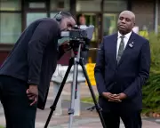 Minister Defends Lammy Over Prisoner Release Error as Sex Offender Flees