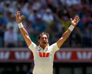 Mitchell Starc's Career-Best 7-58 Dominates Dramatic Ashes Day in Perth