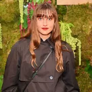 Model's Psychosis Left Her Unable to Understand English at 22