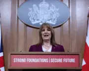 Rachel Reeves Prepares Labour MPs for Potential Income Tax Rise in Autumn Budget