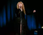 Stevie Nicks Dazzles Brooklyn in Triumphant Postponed Concert