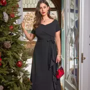 The £55 High Street Dress That's Taking Over London - And It's Perfect For Curvy Figures