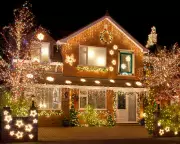 UK Could Follow US in Enforcing Christmas Light Limits for Net Zero
