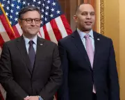 US House Votes to End Record 42-Day Government Shutdown