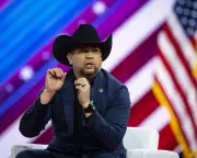 Utah workers sue ex-Trump ally Reyes over 'political' trafficking raid