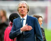 West Ham Legend Billy Bonds Dies Aged 79 After Record 799 Appearances