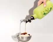 Why Extra Virgin Olive Oil is the Top Festive Gift for 2024