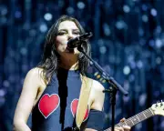 Wolf Alice's Glam-Rock Reinvention Electrifies Manchester Arena