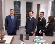 Xi Jinping's Phone Spying Joke Sparks Diplomatic Buzz During South Korean Summit