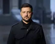 Zelenskyy Faces 'Impossible Choice' as Trump Demands Ukraine Peace Deal