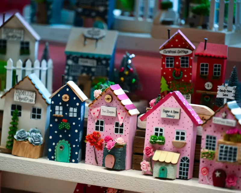 HMRC Targets Christmas Side Hustles: Sellers Must Declare Extra Income