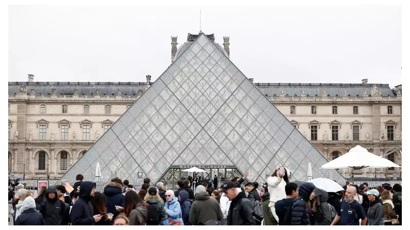 Louvre Water Leak Damages Hundreds of Books, Following £76m Heist