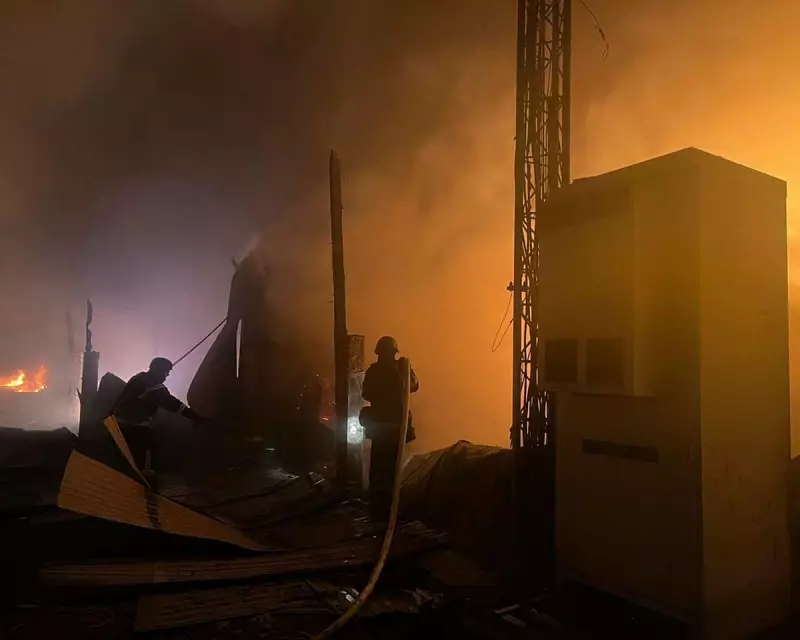 Russia Launches Overnight Attacks Across Ukraine as Miami Peace Talks Continue