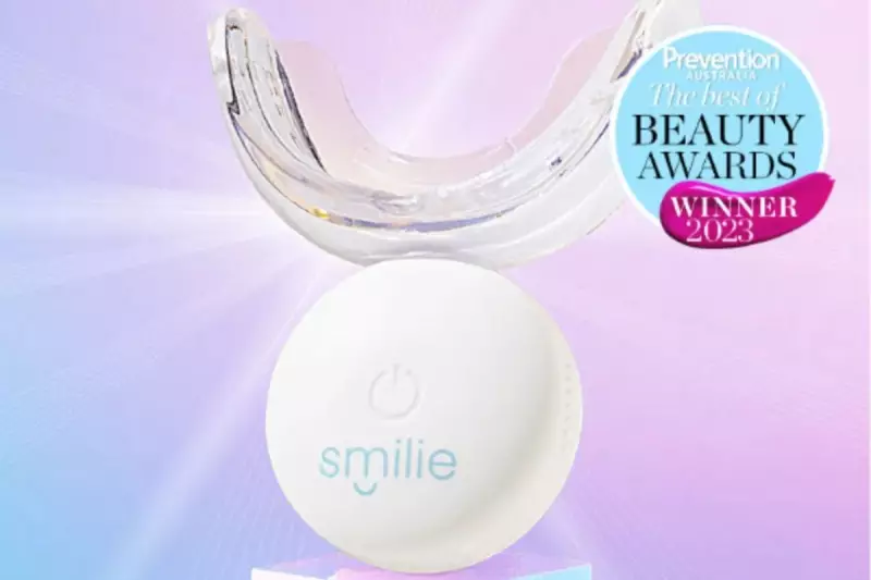 Teeth Whitening Guide: Clinic vs At-Home Treatments Like Smilie