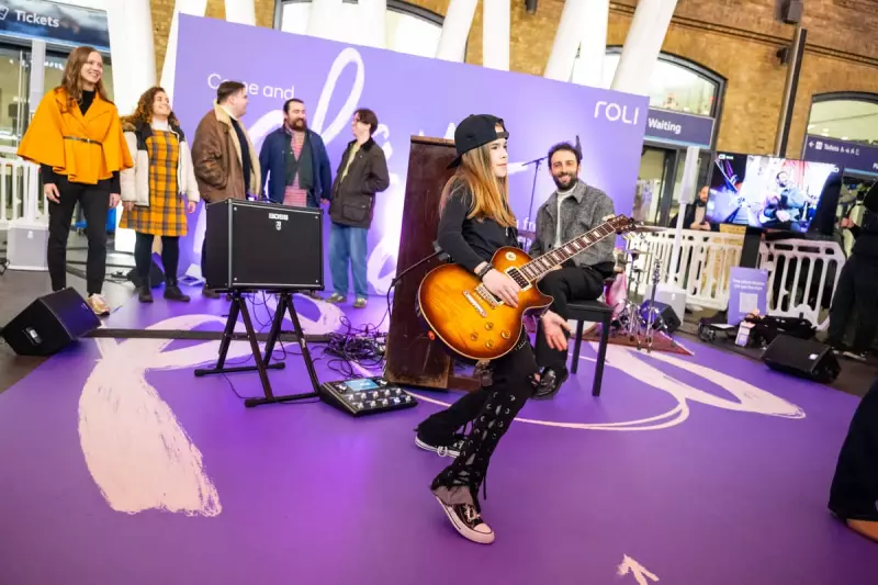 Viral pianist's AI piano flashmob stuns King's Cross commuters