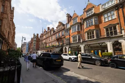 Bobby Jain's New Hedge Fund Lures Senior JPMorgan Bond Trader