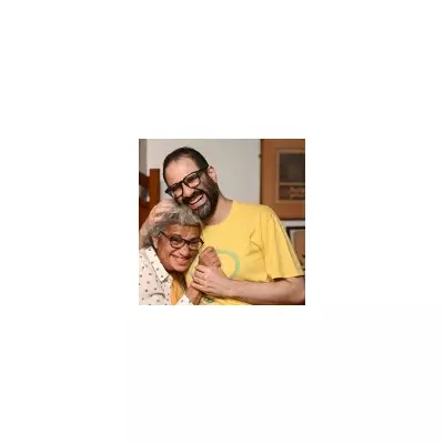 British Activist Alaa Abd El-Fattah Reunited with Family in UK After Years in Egyptian Prison