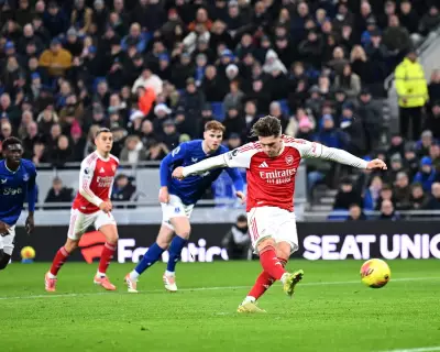Gyökeres Penalty Seals Vital Arsenal Win at Everton to Retain Top Spot