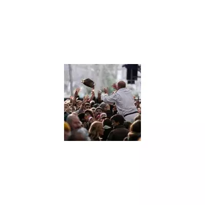 Smithfield's Pre-Christmas Meat Auction Draws Crowds After Market's Future Secured